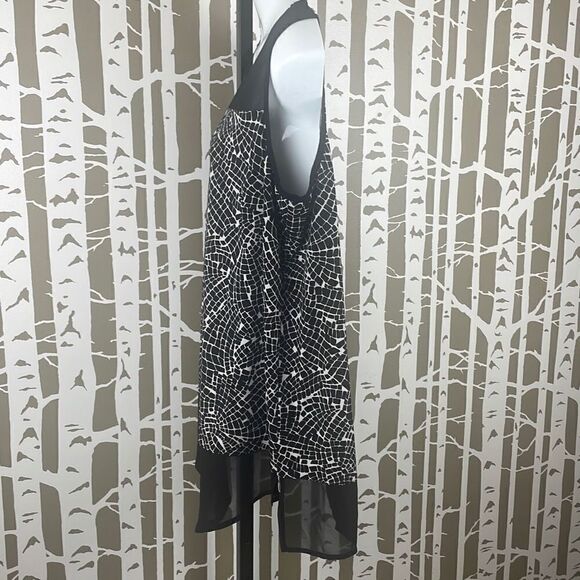 Vince Camuto Mosaic Print Sleeveless Top 1X - Picture 3 of 10